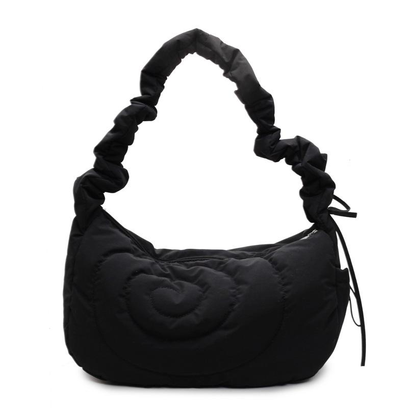 Корейская версия ins новая сумка-пельмень большой вместимости женская 2025 весенняя модная повседневная сумка через плечо сумка-подмышка для通勤