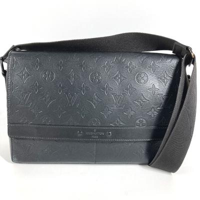 M44729 Сумка-мессенджер Sprinter Monogram Shadow Черная