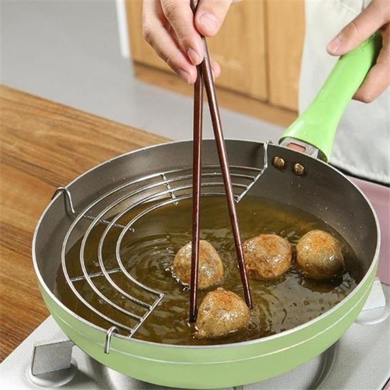 Circular Stainless Steel Steam Rack Pot Shelving Insulation Steam Tray Leak Oil Rack Cooking Tool