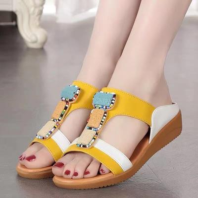 Модные летние новые сандалии женские плоские сандалии с бисером противоскользящие дышащие сандалии большого размера пляжная обувь