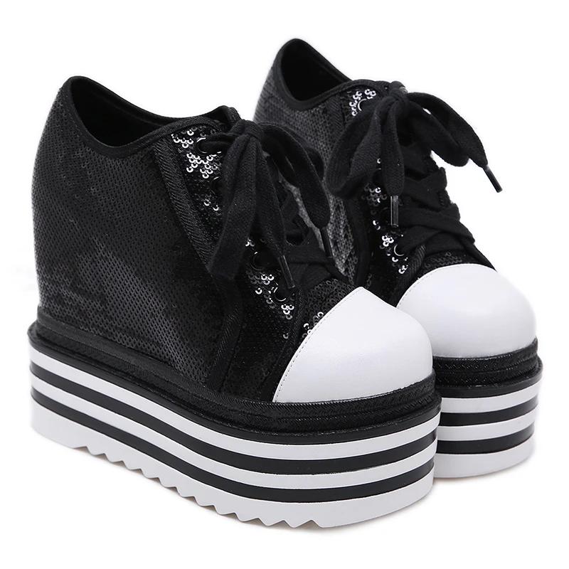 Мода 2025 Новые Женские Весенние Ботильоны на Платформе-Танкетке из ПУ Кожи Обувь Харадзюку Разноцветные Блестящие Зимние Ботильоны до Щиколотки на Высоком Каблуке Кроссовки на Платформе 14 см