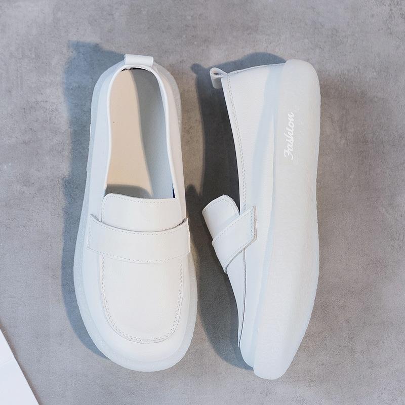 Белые туфли из натуральной кожи, лоферы на плоской подошве