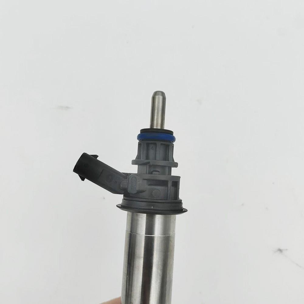 1x Fuel Injector For Mercedes Benz A2780700687 2560705600 0261500397 0261500805