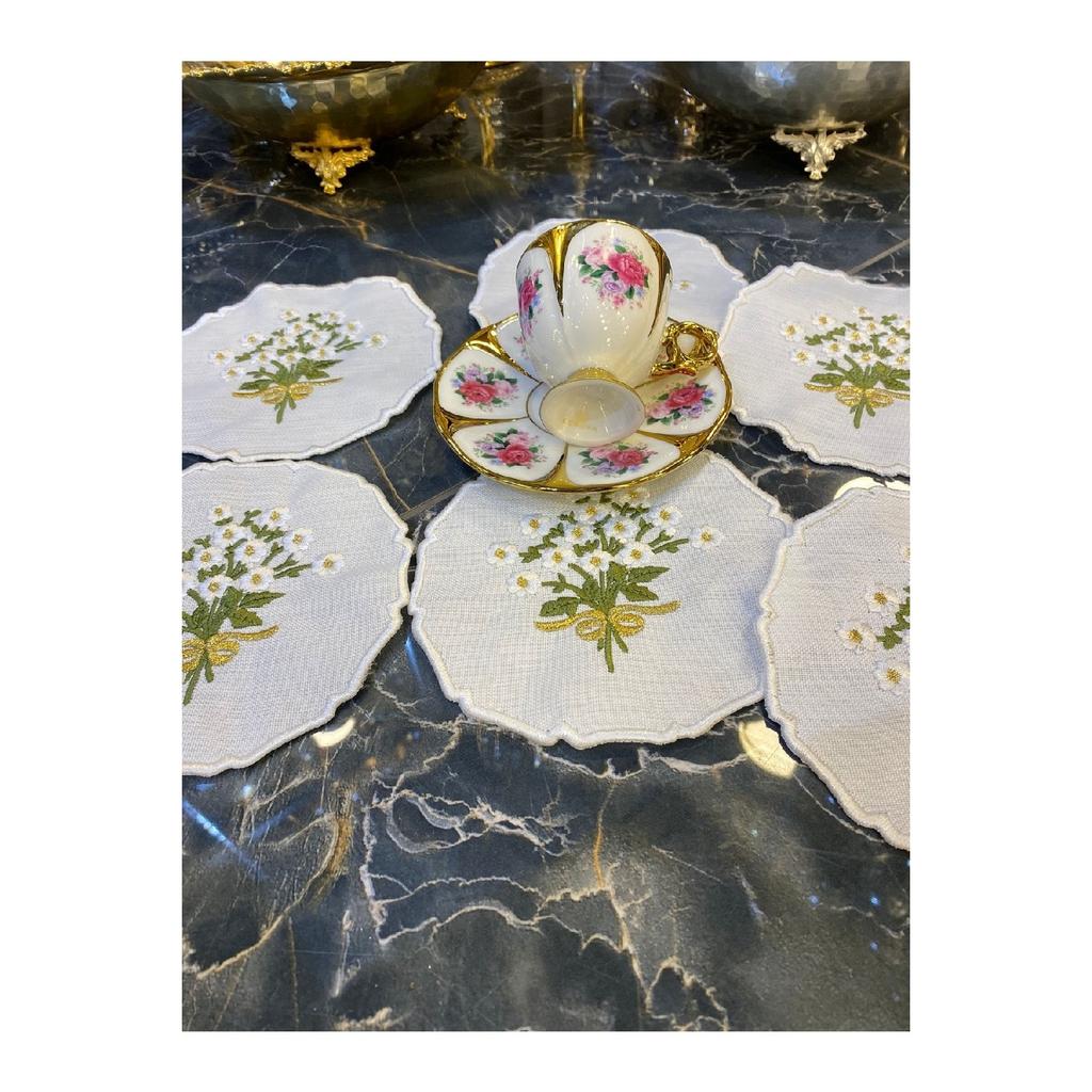 Салфетка для презентации кофе и коктейля из 6 предметов с маргариткой Салфетка для сервировки с вышивкой Mara