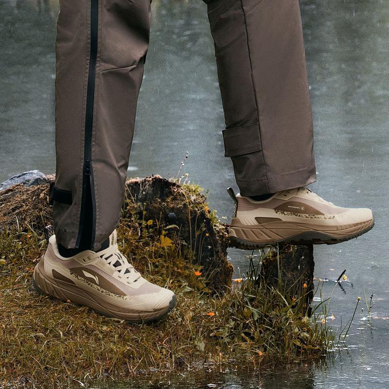 Li-Ning CF Su Yi Jie Lite 2.0 удобные универсальные износостойкие кроссовки для походов с низким верхом для мужчин бежево-коричневые AHTU007-2