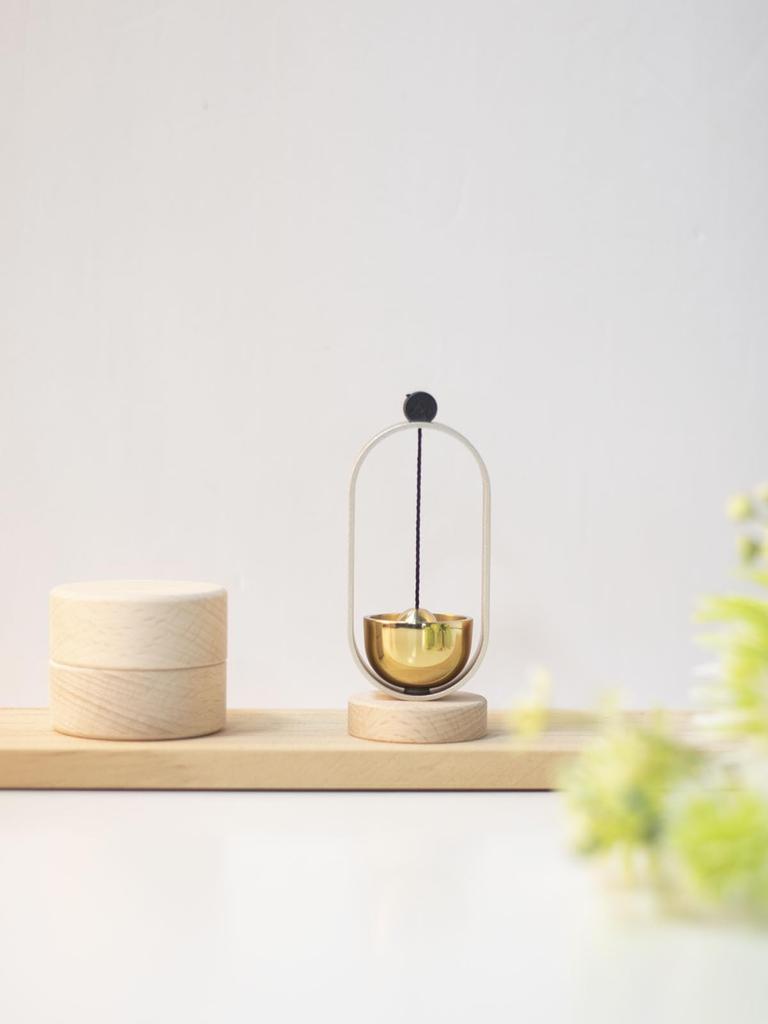 Miniature Buddhist Bell, Brass, Pet Memorial Service, Modern Buddhist Altar, Beautiful Sound, Mini Base, Natural Wood, Stylish, Portable