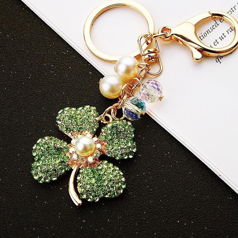 Leaves Four Clover Keychain Bag Decoration Fashion Cars Metal Pendant Gifts