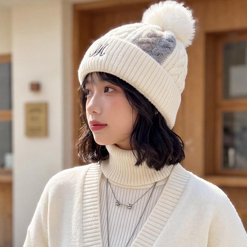 Cute hairball knitted hat contrasting color simple versatile hat women's embroidered letter cold hat warm wool hat