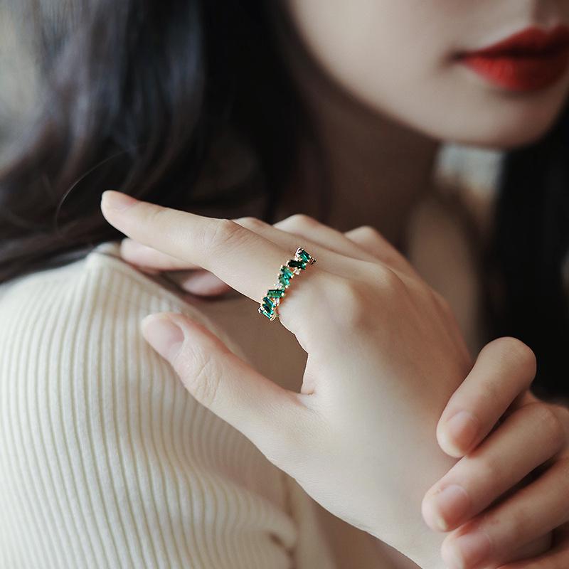 Кольцо UILZ Emerald Zircon Retro: Легкая роскошь, модный и элегантный дворцовый стиль для женщин