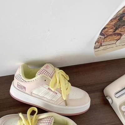 Женская обувь – Кроссовки