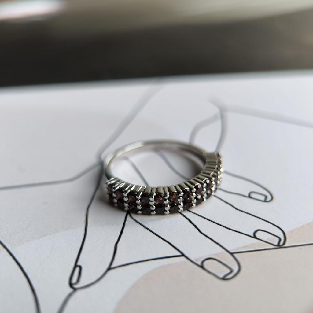 Серебряное кольцо с натуральным гранатом, вес изделия 2,84 гр (2182061)