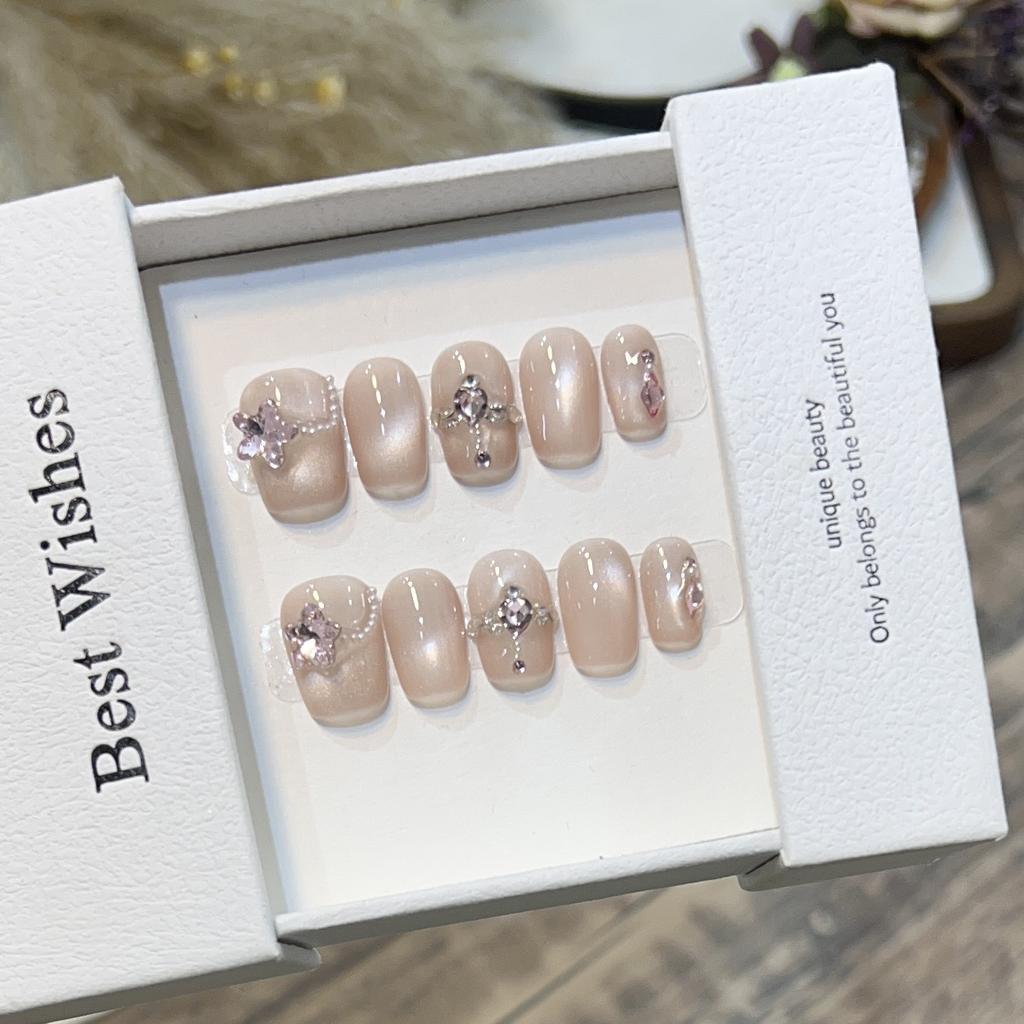 Short Fake Nails Handmade Nude Color Cat Eye Pearl Broken Diamond Love Nail Art Cute Style Wearable Nail Can Be Removed