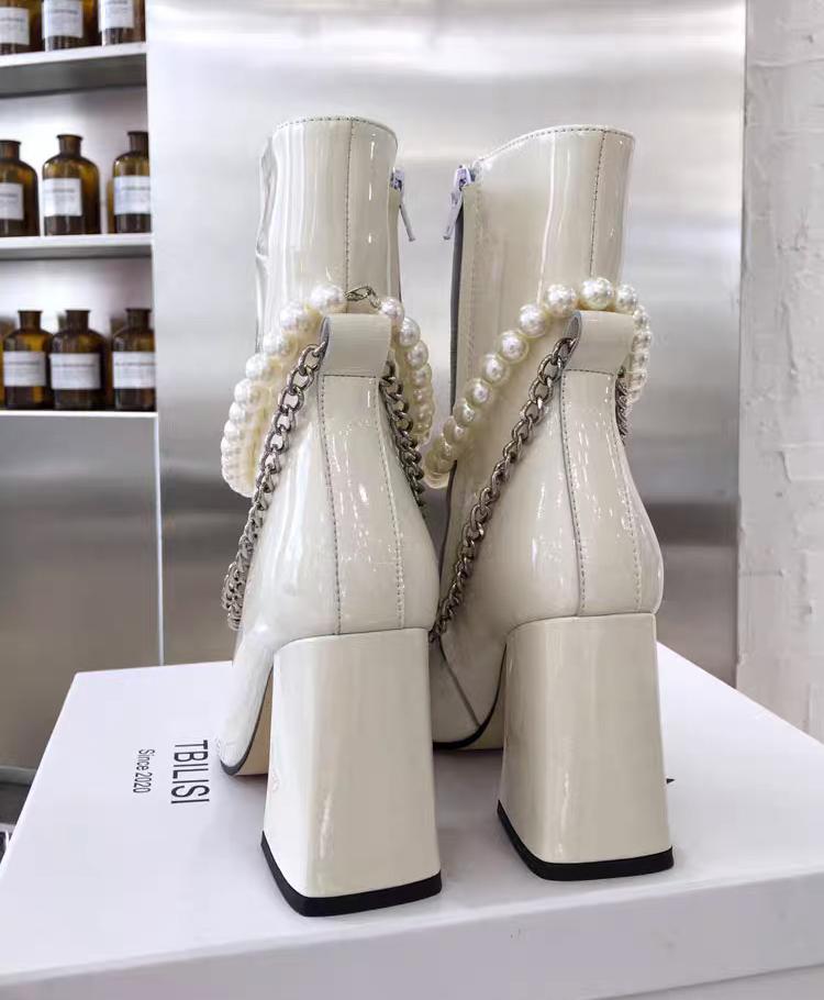Aphixta 7,5 см Высокий каблук Ботильоны Квадратный носок Роскошная Жемчужная Металлическая Цепь Декор Патентная Кожа Женская Обувь Элегантные Ботильоны