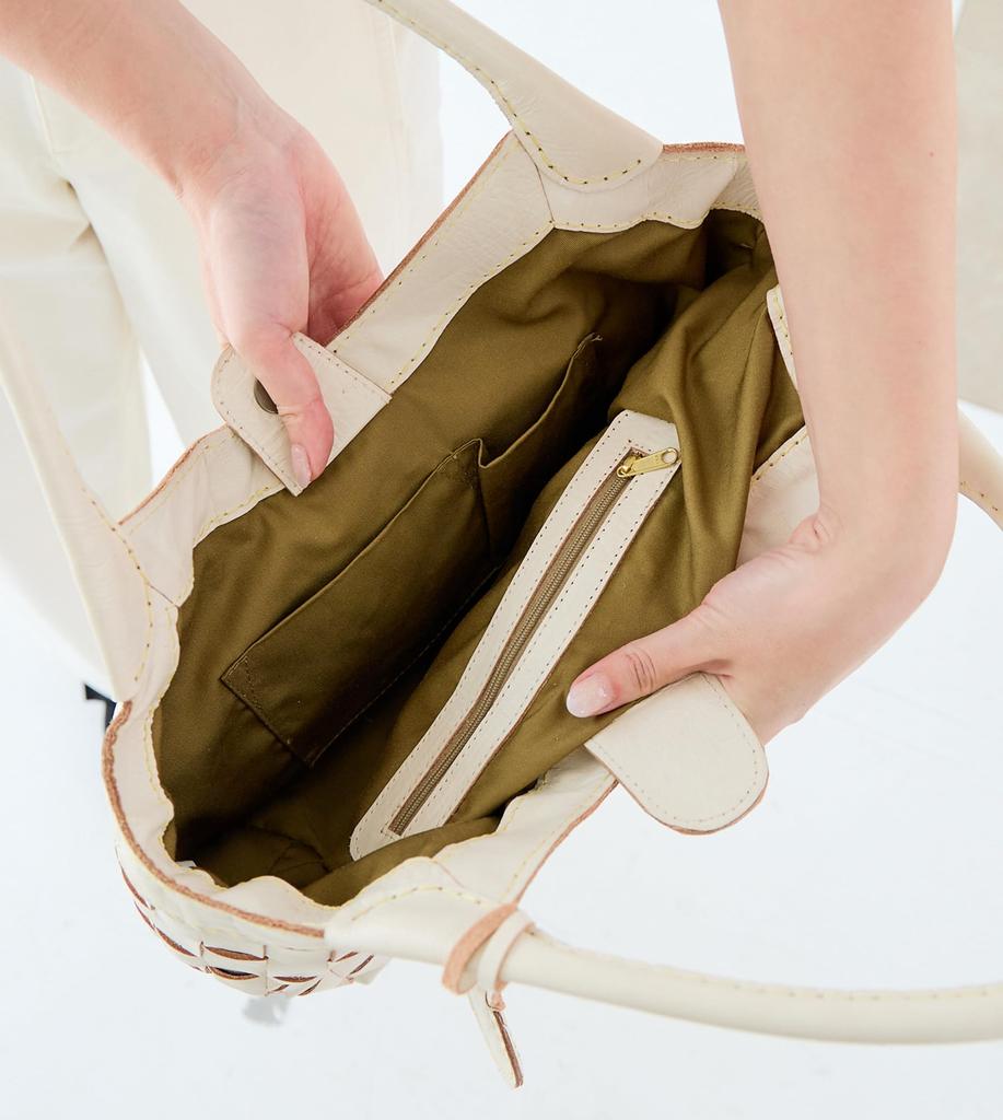 Genuine Perfect As a 49864 [ZUCCHERO] Women's Bag, Leather, Popular, Simple, Gift, [Video Available] (White)