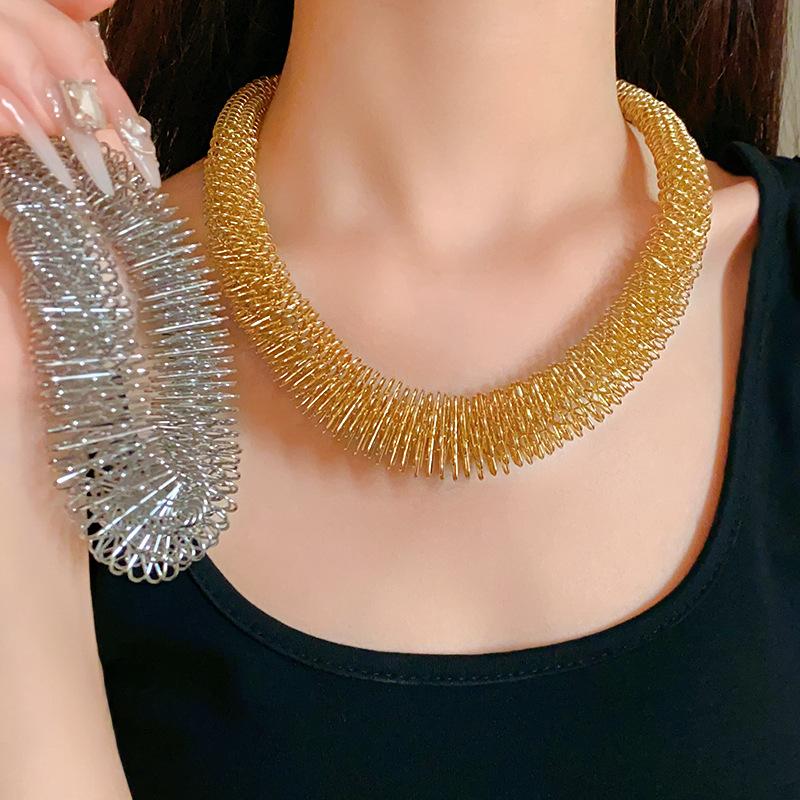 Exaggerated Spring Cut Necklaces Elegant Metallic Necklaces Personalized Fashion Necklaces Trendy Jewelry Accessories For Women