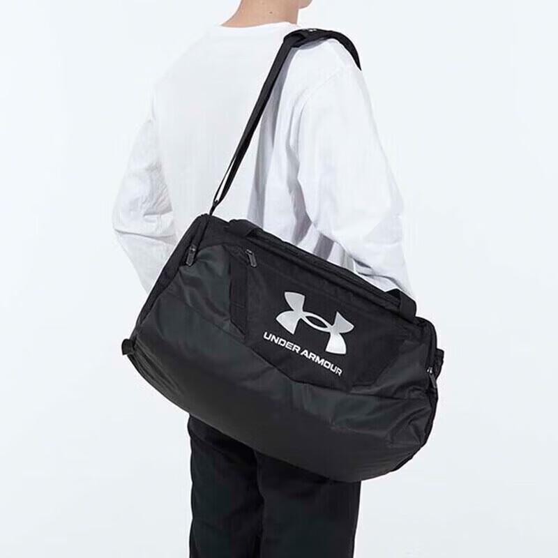 Under Armour Унисекс Спортивная и дорожная сумка большой вместимости