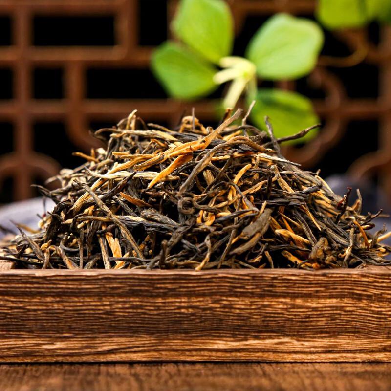 Zhongcha Dianhong Amber Golden Needle Black Tea