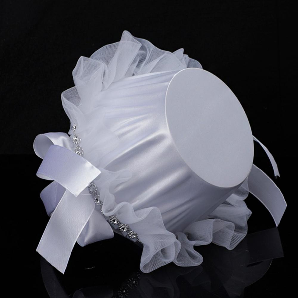 Свадебные корзины Белая корзина для девочек-цветочниц с бантом Сказочное кружево с декором из страз Белая свадебная корзина для девочек-цветочниц