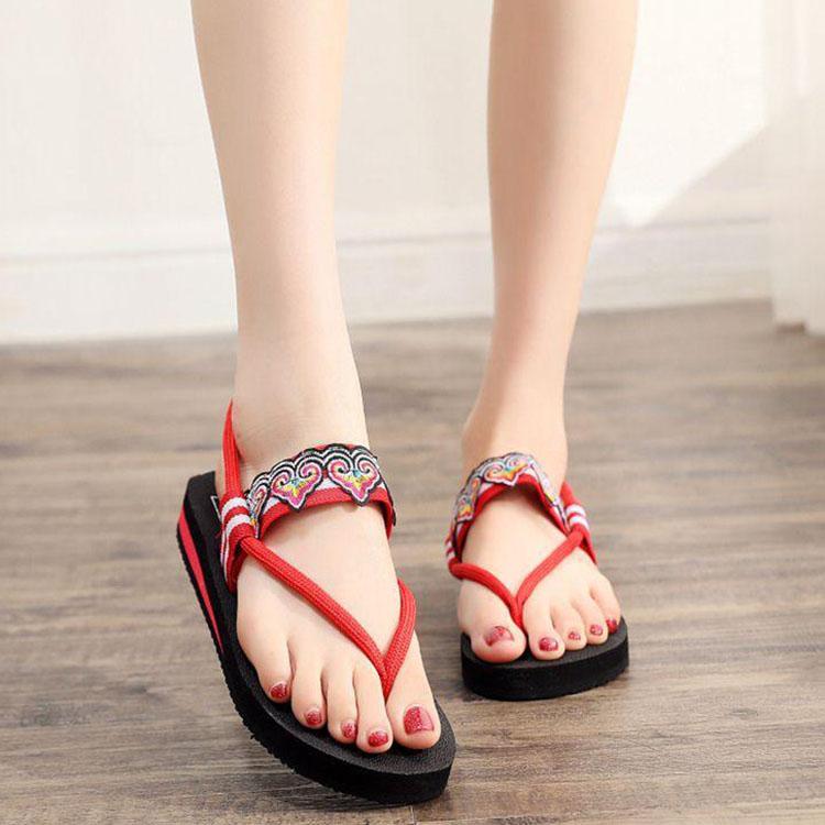 Flip-flops Thick Soled Sandals Women Summer Fashion Outside Wear Net Red Clip-on Beach Shoes Seaside Slippers