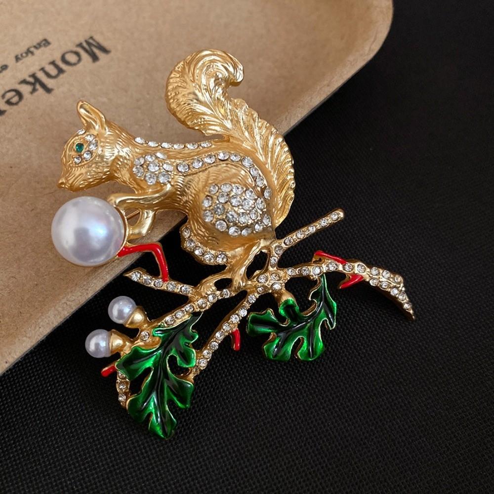 Gold Squirrel Vintage Squirrel Pin Rhinestone Studded Pearl Animal Lapel Pins Party Decoration