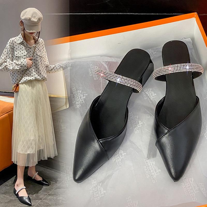 Тапочки для отдыха, женские шлепанцы, туфли-лодочки, обувь на квадратном среднем каблуке для женщин, однотонные блестящие тапочки с острым носком, большие размеры