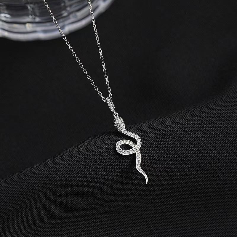 Zircon Snake Necklace Women Fashionable Minimalist Clavicle Chain Versatile Jewelry