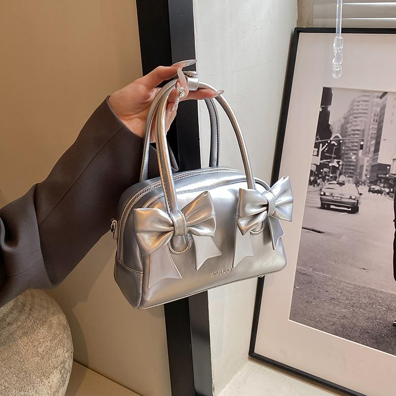 Нишевая простая сумка-бант, маленькая сумка, женская текстурная сумка-подушка, новая модная универсальная сумка-мессенджер 2025