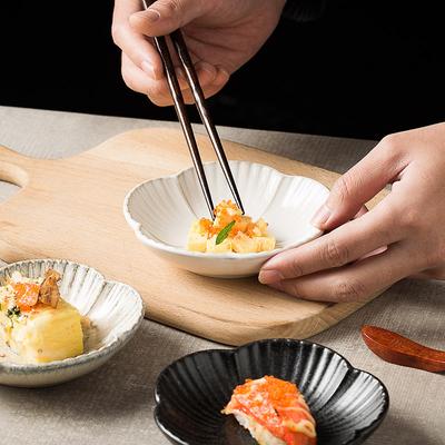 Японская печь Преобразование Тарелка со вкусом сливовых цветов, Тарелка для соуса для закусок, Тарелка для приправ, Бытовая керамическая тарелка для соевого соуса, Тарелка для уксуса, Fr