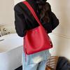 Premium Texture Foreign Style Popular Shoulder Bag 2025 New Women's Leisure Simple Large Capacity Versatile Solid Color Bucket Bag