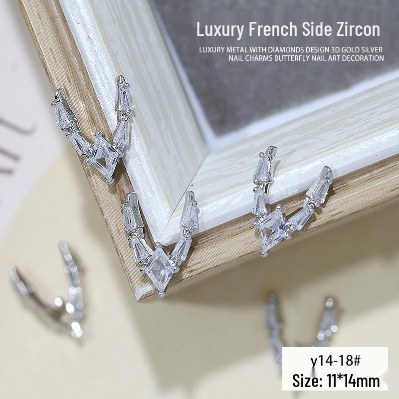 Elegant 3D French Crescent Zircon Nail Art with Star Design