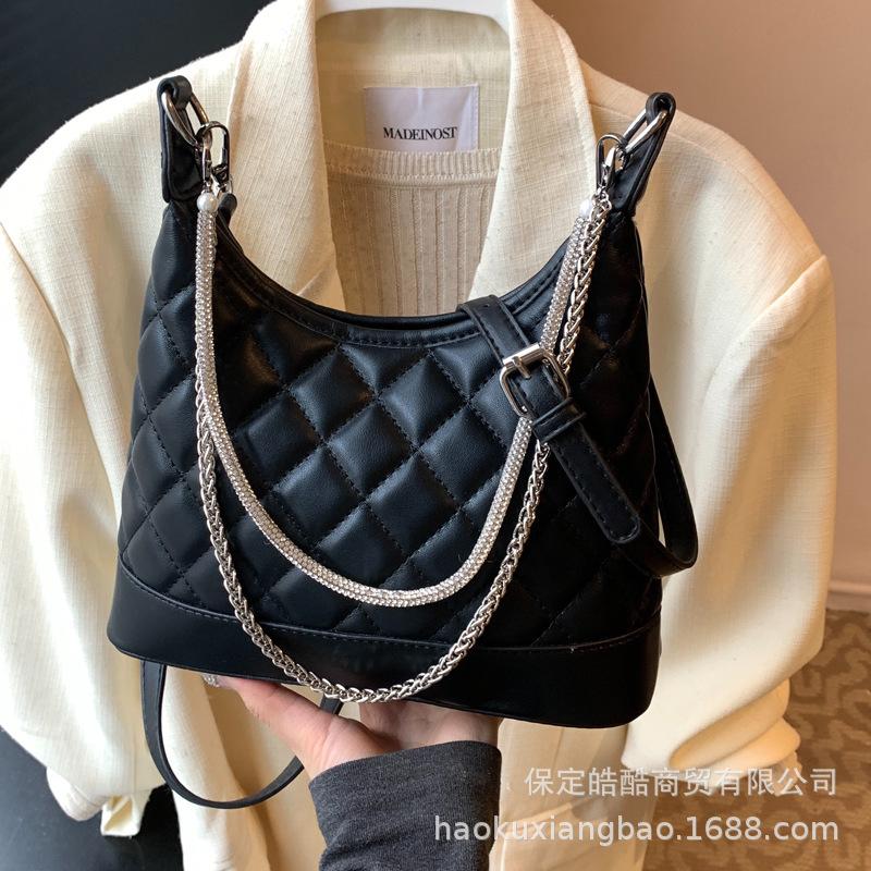 Популярная в этом году женская сумка на цепочке с бриллиантами, новая модная и стильная, с высоким чувством вкуса, зарубежная, универсальная, на плечо или через плечо