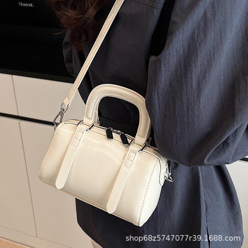 Высококлассная супер горячая маленькая сумка женская 2025 новая модная и универсальная сумка через плечо модная взрывная портативная Бостон