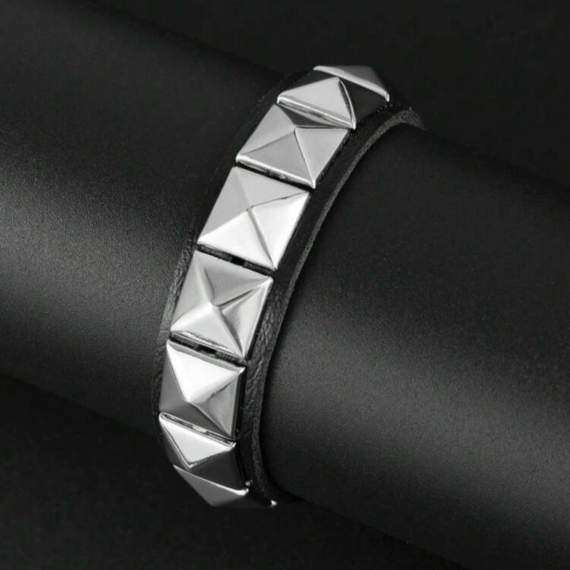 Gothic Y2K Punk Rivet Bracelet Black Soft Leather Adjustable Wristband for Lolita Cosplay Party Gift for Friends