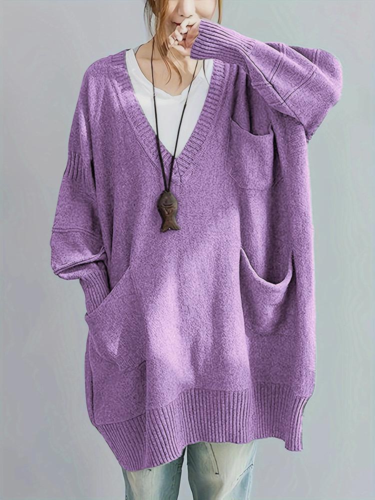 «Осень/Зима 2024 года, объемное платье-свитер с V-образным вырезом — уютная трикотажная модель средней длины»