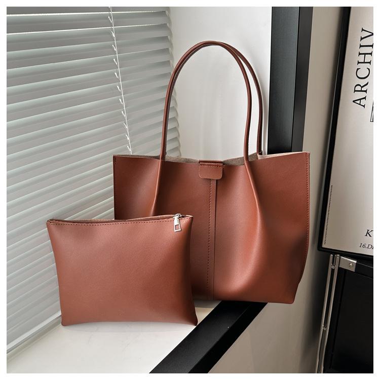 Korean Version of Solid Color Simple Niche Design Versatile Sewing Line Bag Women's Bag Is Popular This Year, Large-capacity Shoulder Armpit Bag