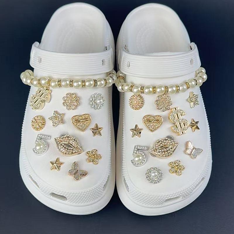 24/26PCS Shoe Charms Set Golden Lip Letter Butterfly Pentagram Chain Shoe Decorati Buckle for Sandals Clogs DIY Accessories Gift