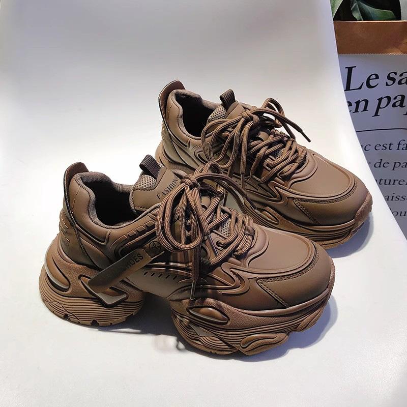 Женские кожаные кроссовки на платформе, весна 2025, новые модные универсальные, с небольшой высотой, бархатные повседневные спортивные туфли