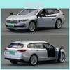 Металлическая модель автомобиля Skoda Superb с открывающимися дверями и световыми эффектами для коллекционеров