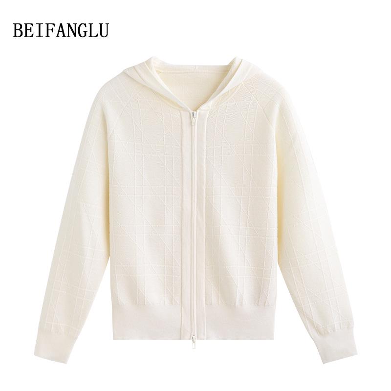 Northern Deer Women's High-Count Wool Diamond Jacquard Hooded Cardigan
