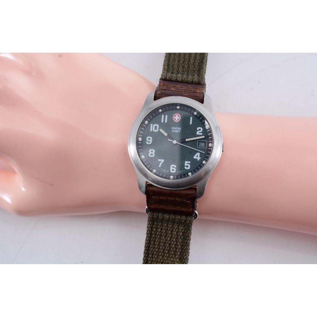Б/у Мужские кварцевые часы VICTORINOX 25322 Crusader Рабочий элемент