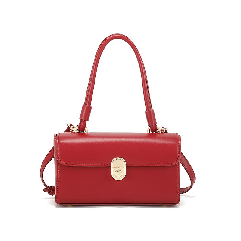 Свадебный подарок невесты — красная сумочка с изысканным женственным шармом, нишевая сумка-коробка кроссбоди для通勤