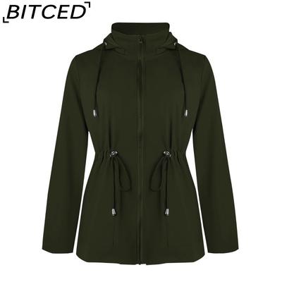 Женская куртка-ветровка с капюшоном приталенного кроя на весну/осень - Универсальный повседневный топ