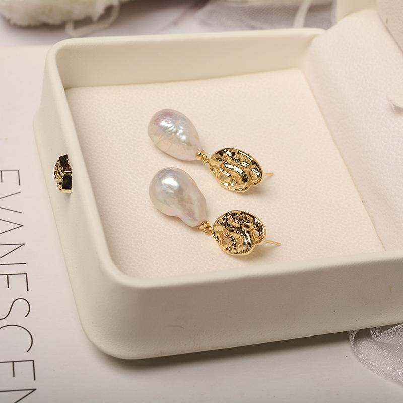 Irregular water drop baroque stud earrings French retro leaf earrings fringed fashion natural freshwater pearls