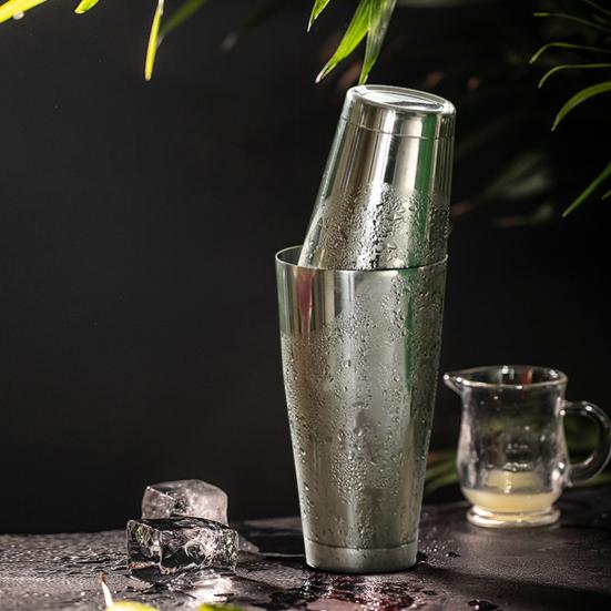 Прочный шейкер для коктейлей на 600 мл/800 мл с гладкой поверхностью из нержавеющей стали для барменов