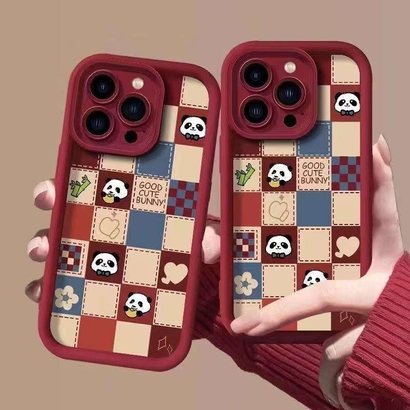 Клетчатый чехол Panda Apple для iPhone моделей 17/16 Pro Max/15 Pro/14/13/12