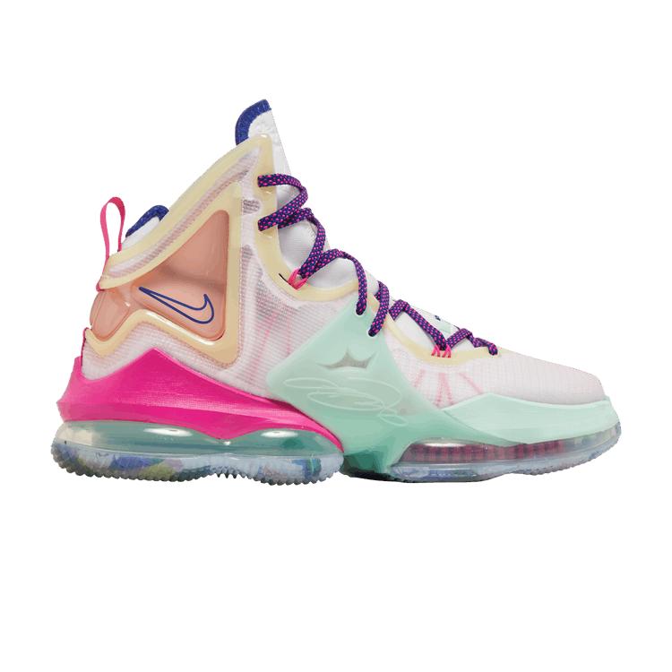Nike LeBron 19 EP 'Valentine's Day'