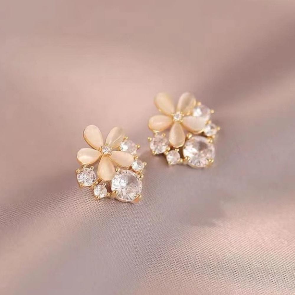 Серьги-пусеты S925 с цветком маргаритки – Haniel – из Кореи