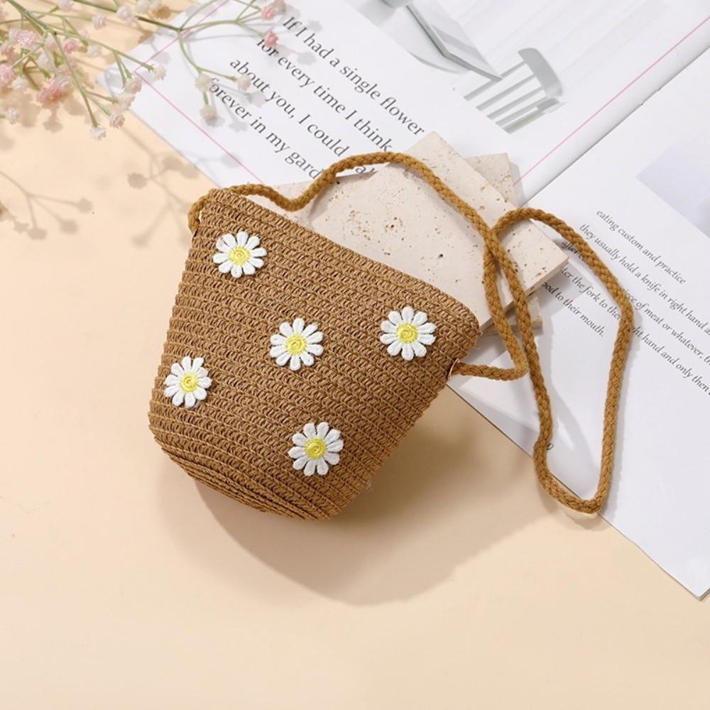 Fashion Small Daisy Kids Straw Bag Shell Shape Woven Shoulder Bag Handmade Handbag for Children Girls