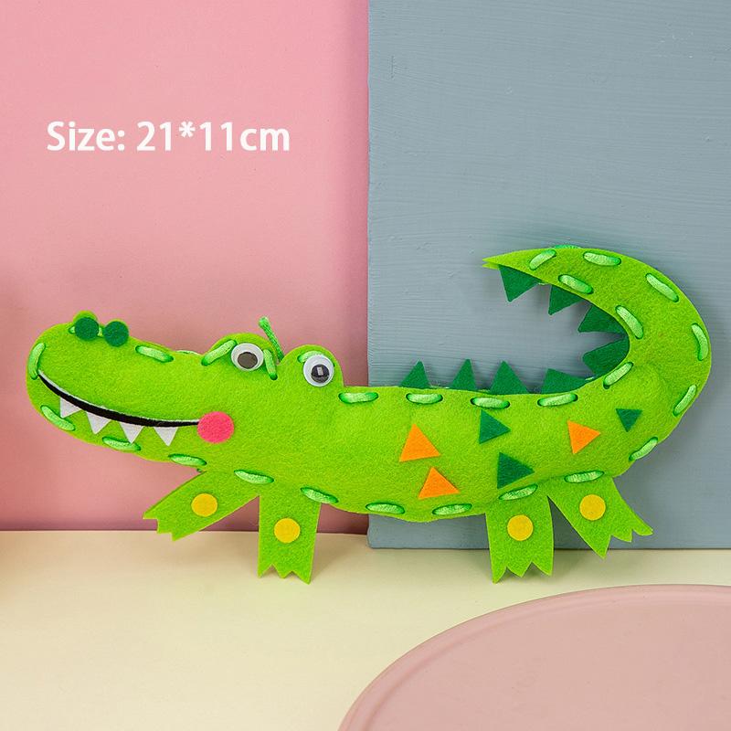 3D Cartoon Animal Sewing Kit for Beginner Kids Arts Crafts 8 Easy DIY Projects of Stuffed Animal Dolls Children Threaded Toys