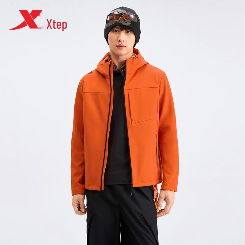Xtep Men's Outdoor Windproof & Water-Resistant Thermal Softshell Jacket